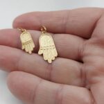 yellow-gold-engraved-Hamsa-2.jpg