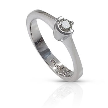 Diamond engagement ring 017 ? white diamond ring